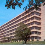 Edificio principal del hospital (vista este)