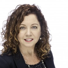 Amy Smiley, MSW, MBA, FACHE - Directora ejecutiva