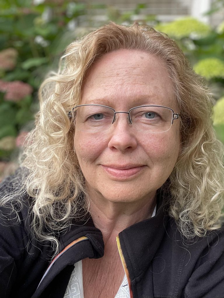 Cynthia McClaskey, Ph.D. - Directora/Directora Ejecutiva